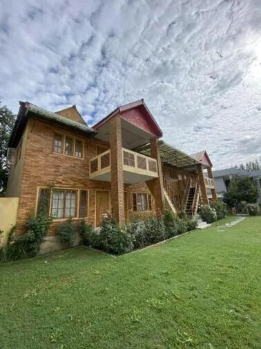 Summit Hotel Skardu，位于锡卡都的酒店