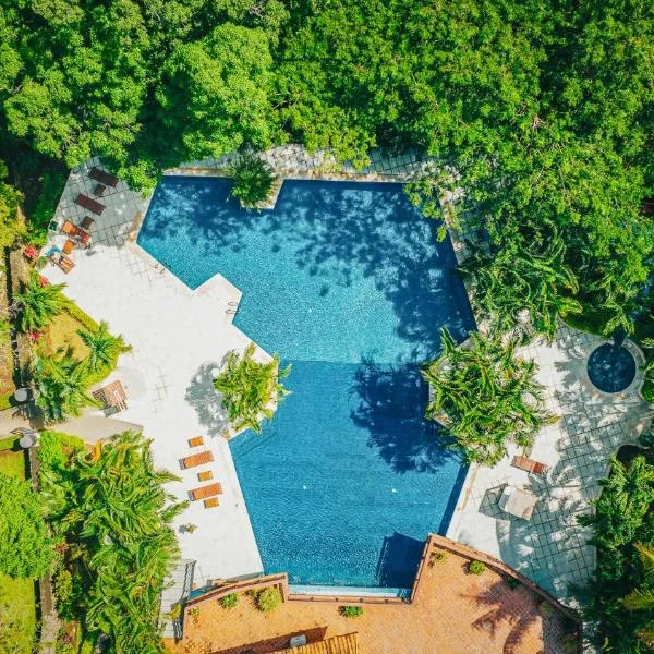 Papagayo Golden Palms Beachfront Hotel，位于Papagayo, Guanacaste的酒店