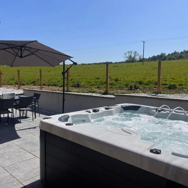 Woodburn Lodges，位于邓弗里斯的酒店