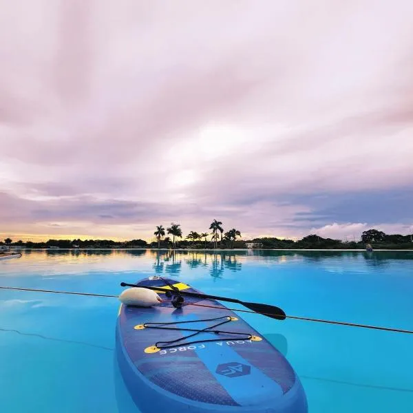 Con jacuzzi privado, laguna y Paddle board，位于卡塔赫纳的酒店