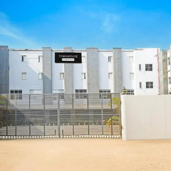 Super Townhouse Mancheswar Industrial Estate，位于布巴内什瓦尔的酒店