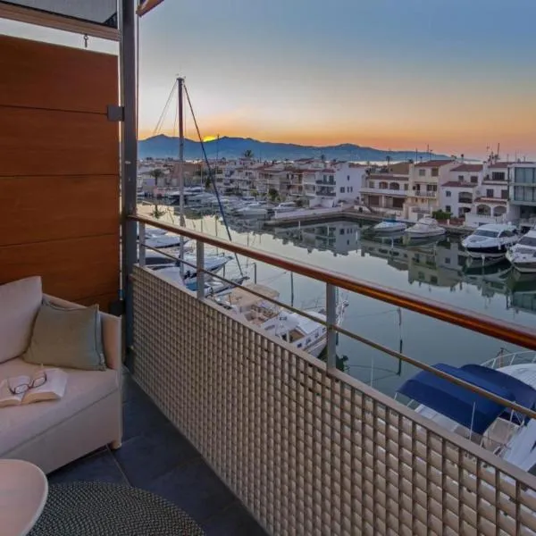 Hotel Port Salins by Pierre & Vacances，位于艾姆布里亚布拉瓦的酒店