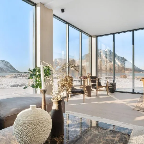 Lyngvær Sunset Lodge - Jacuzzi & Sauna - No 20，位于Lyngværet的酒店