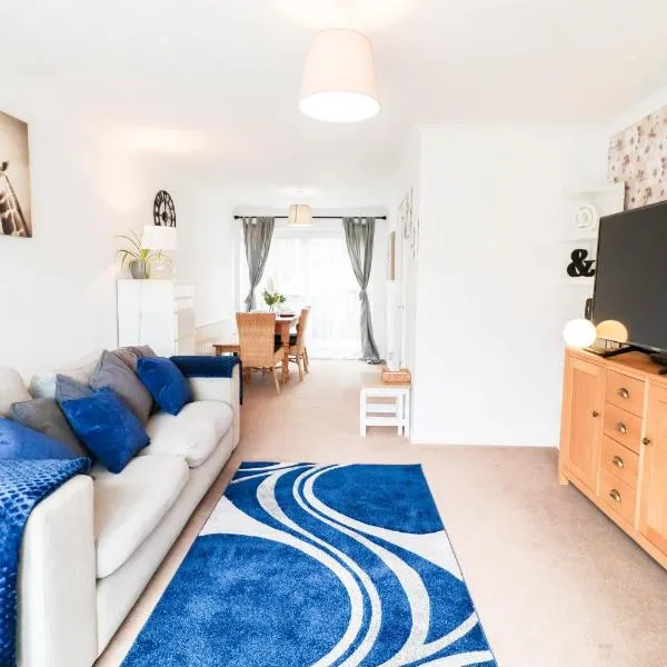 Polperro House - Stylish & Chic 2bed Hse，位于奥平顿的酒店