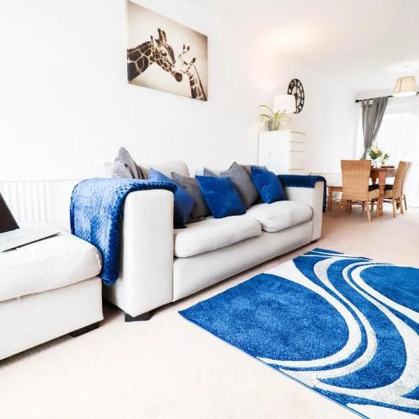 Polperro House - Chic & Stylish Home，位于奥平顿的酒店