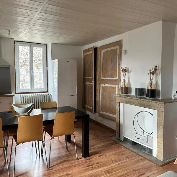 Bel appartement avec wifi à Noyarey，位于Noyarey的酒店