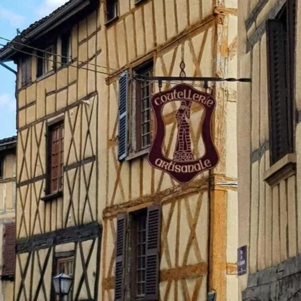 Nouveau Maison Typique，位于蒂耶尔的酒店