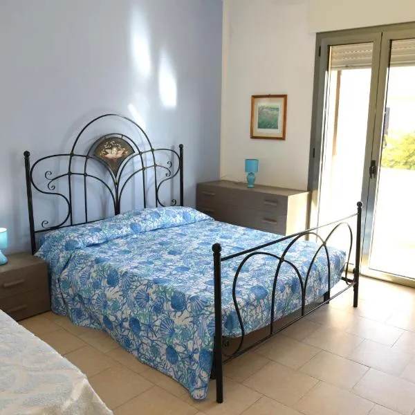 Lungomare Sant'Isidoro 1，位于圣伊西多罗的酒店