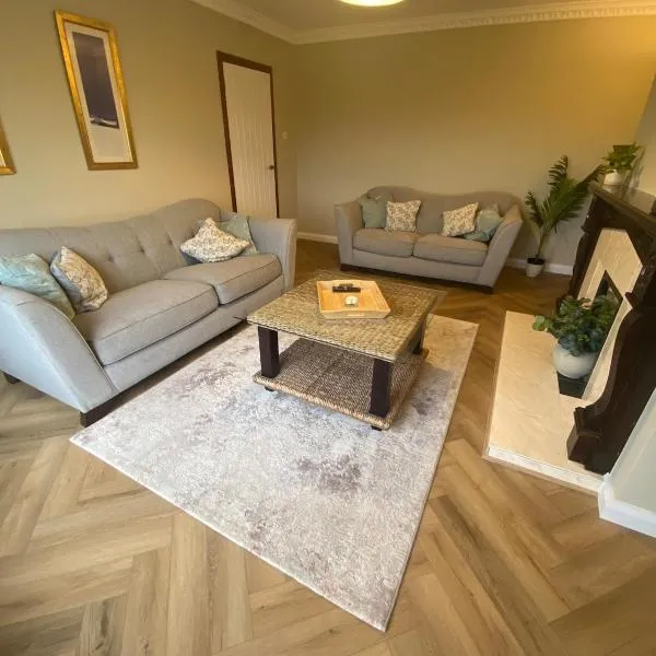 Woodview Cottage，位于Mill Loughan的酒店