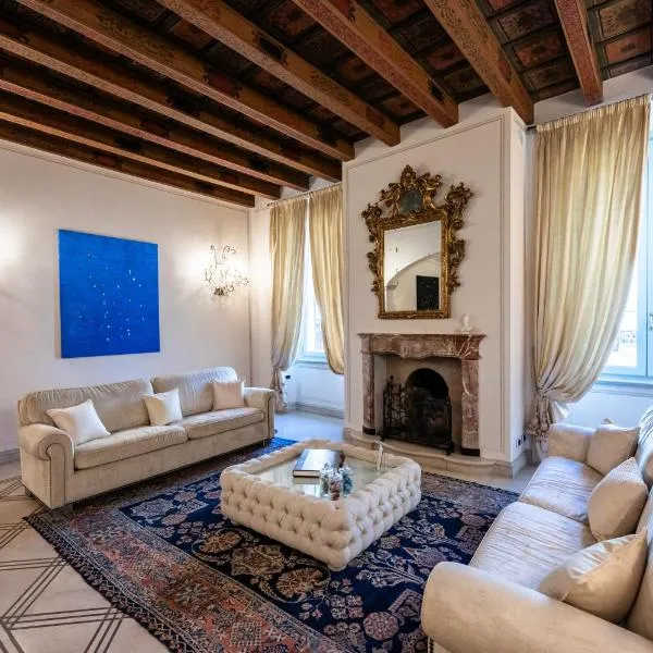 Palazzo Porta Picta，位于贝加莫的酒店