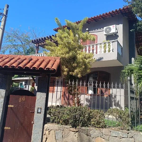suite no centro de miguel pereira，位于米格尔-佩雷拉的酒店