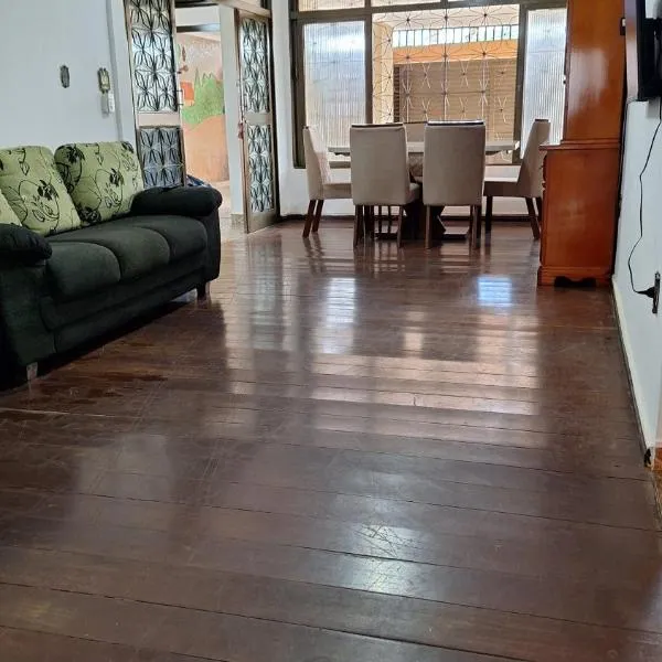 Casa Completa até 20 pessoas，位于里贝朗普雷托的酒店