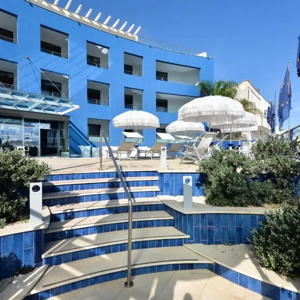 Damavi hotel，位于新福卡的酒店