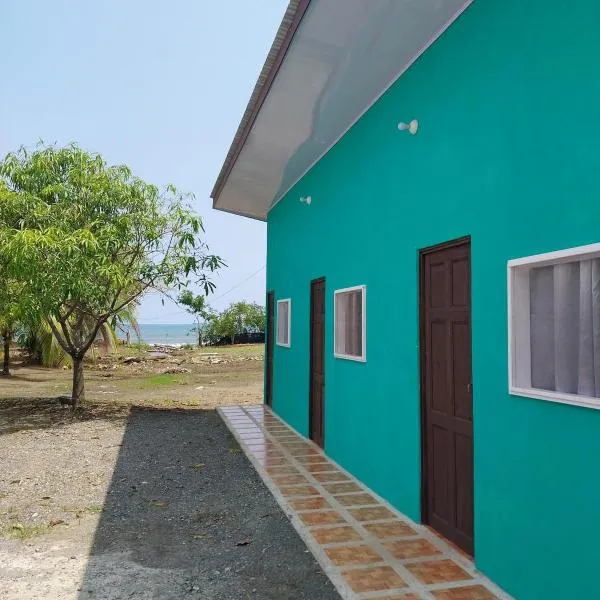 Apartamento de playa del Caribe,位于Moín的酒店