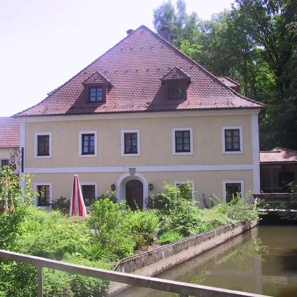 Landhotel Kahrmühle，位于Eschenbach in der Oberpfalz的酒店