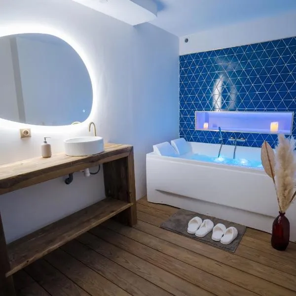 Suite Romantique & Naturelle avec Balnéo，位于绍莱的酒店