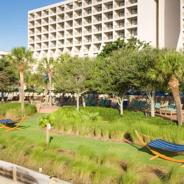 Hilton Beachfront Resort & Spa Hilton Head Island，位于希尔顿黑德岛的酒店