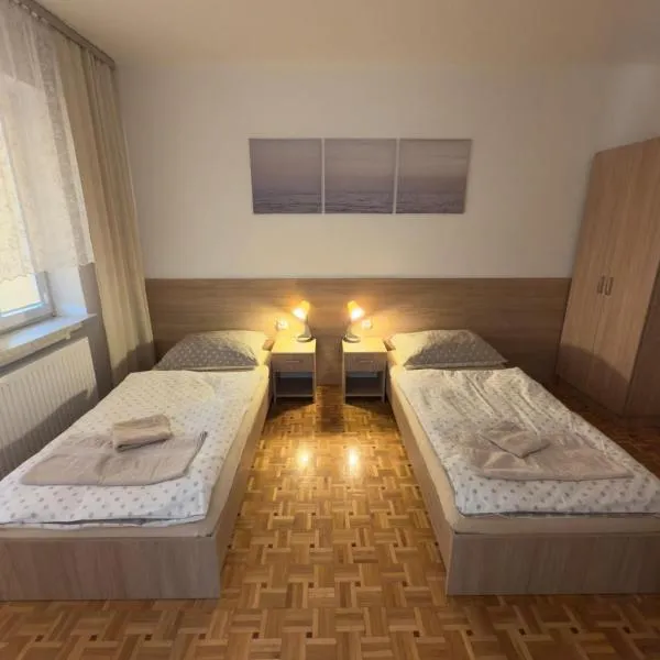 Apartament Jaśminowa，位于赫扎努夫的酒店