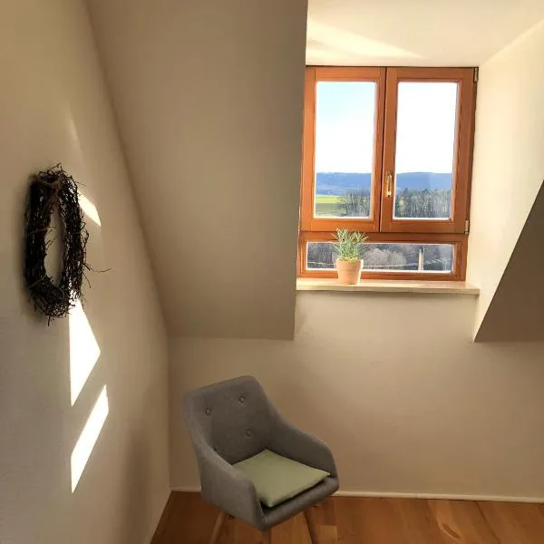 Ferienwohnung Weitblick - Urlaub in der Natur und trotzdem nah an Ausflugszielen，位于Mainleus的酒店