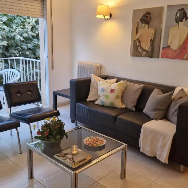 Apartamento a un paso de la playa，位于桑特费柳德吉克索尔斯的酒店