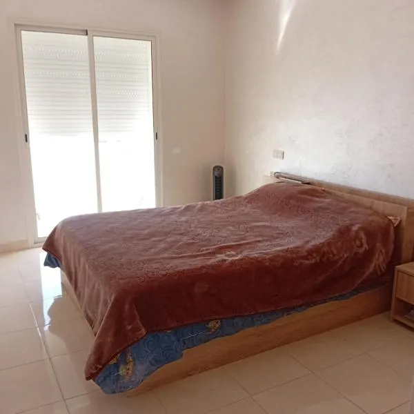 Appartement Jad & Rim，位于布兹尼盖的酒店
