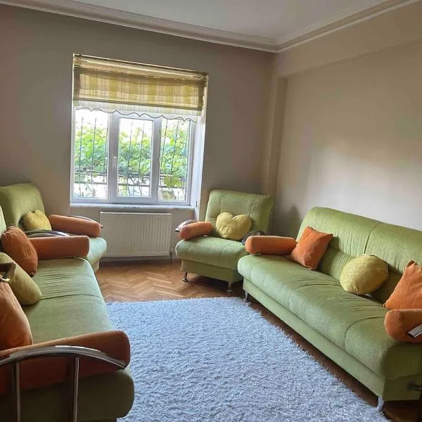 Family-friendly House with Garden Konya，位于Meram的酒店