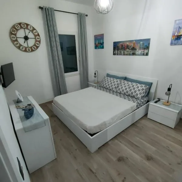 Casa di Teo，位于皮昂比诺的酒店
