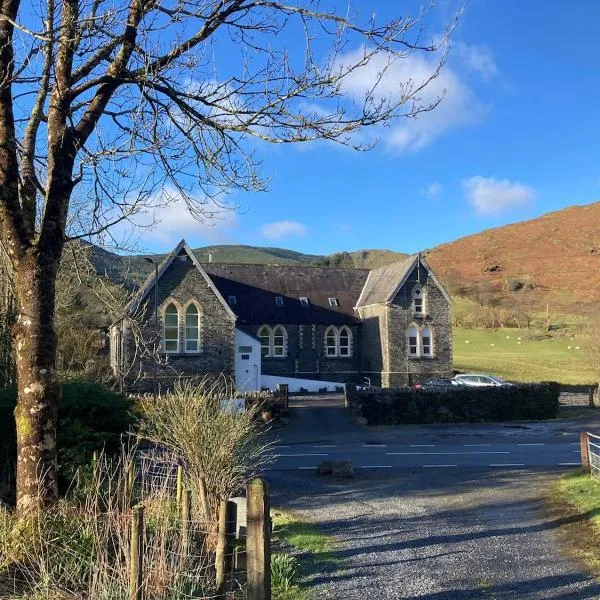 Tyn-Y-Berth Sleeps 27 luxury group accommodation，位于Tal-y-llyn的酒店