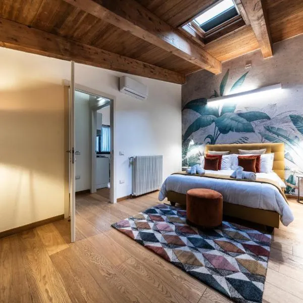 Suite Deluxe in Palazzo Storico - Centro Sassari - Appartamento Olbia，位于萨萨里的酒店