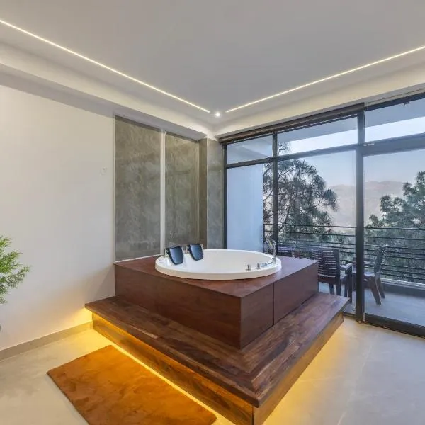 Echron 2BHK Apartment with Jacuzzi，位于卡绍利的酒店