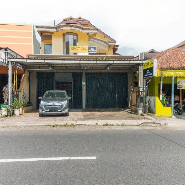 Hotel O Safira Family Residence Syariah，位于拉旺的酒店