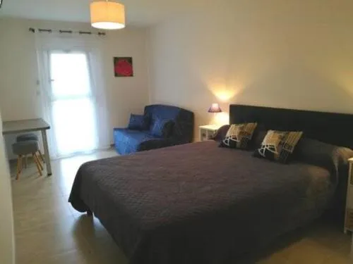 Chambres 2-3 pers à 600m de la plage de Kerhillio - Erdeven plage，位于埃尔德旺的酒店