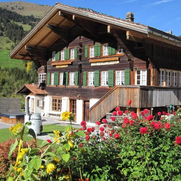 Gästehaus Alpenblick Wildstrubel，位于Lauenen的酒店