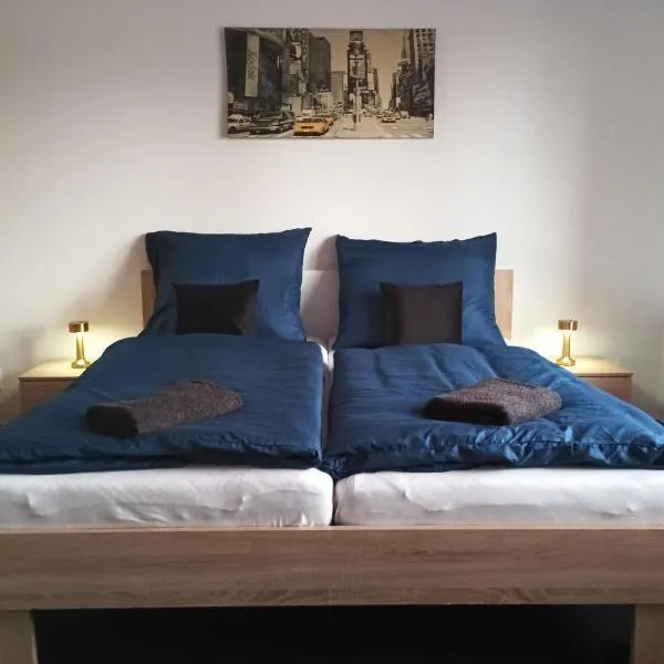 2 Bedroom, Kitchen and Terrace，位于Poruba的酒店