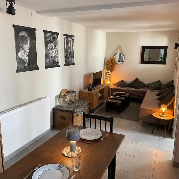 chez Nadège，位于Floing的酒店