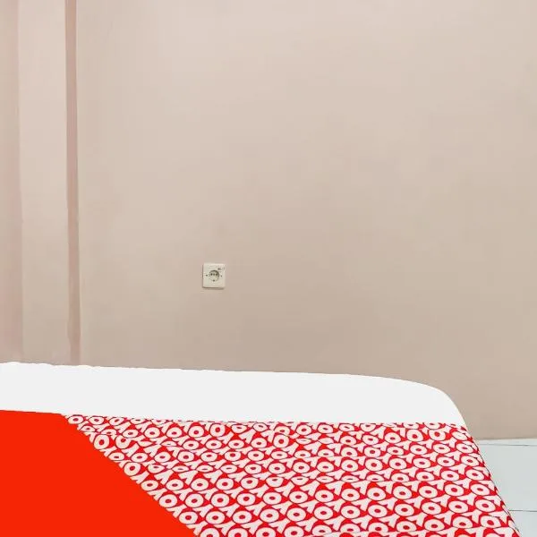 SPOT ON 91336 Guesthouse Tarumanegara，位于加拉旺的酒店