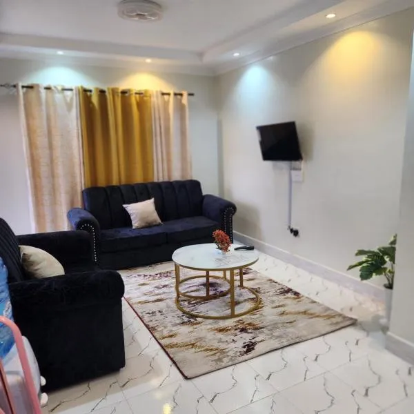 Tulivu Suites 2BR，位于奈瓦沙的酒店