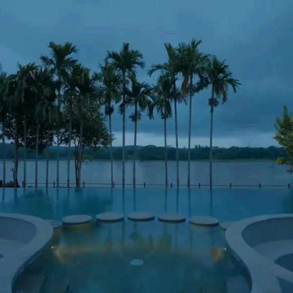 The River Retreat Heritage Ayurvedic Resort，位于Shoranūr的酒店