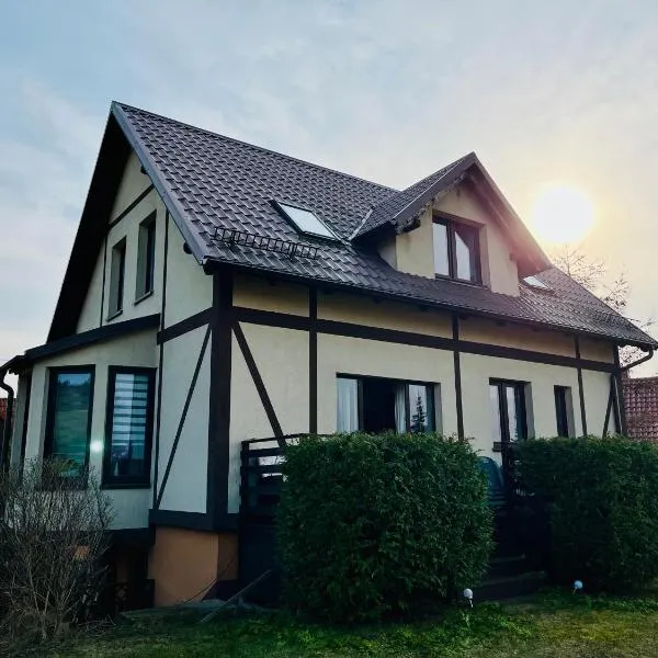 Dom na wzgórzu z widokiem na jezioro，位于Brodnica Dolna的酒店