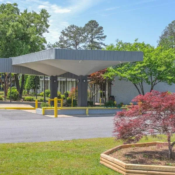 Masters Inn Selma Smithfield I-95 By OYO，位于Selma的酒店