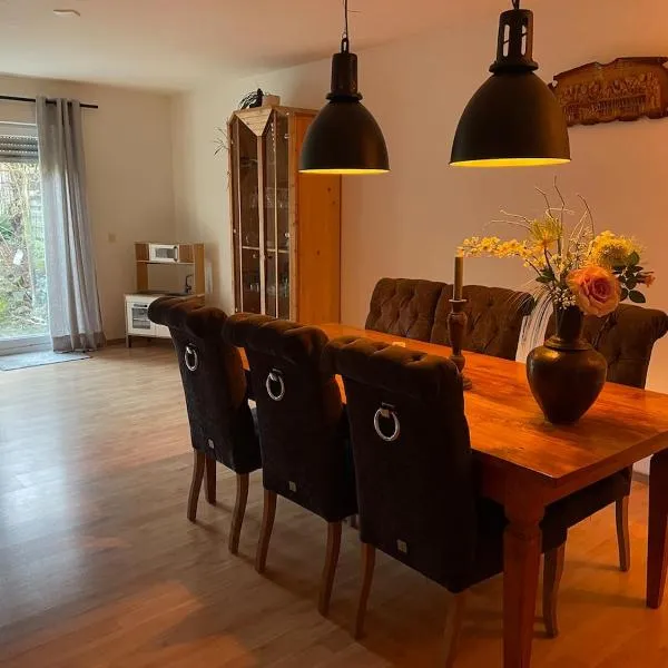 Dhünn lake holiday house，位于Kürten的酒店