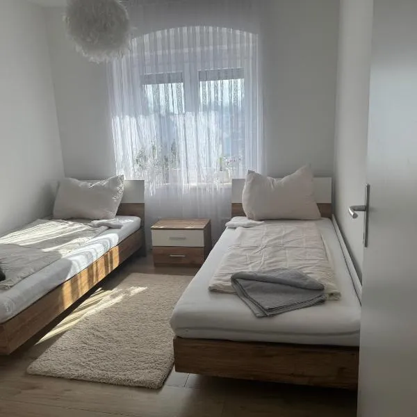 Wohnungen Beshi Niederthalheim，位于弗克拉布鲁克的酒店