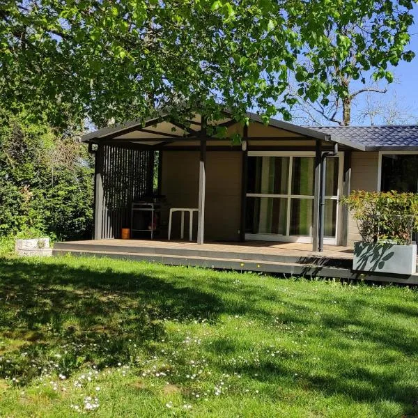 Camping Au Tour de l'Aveyron，位于洛斯彼特勒特杜拉兹的酒店