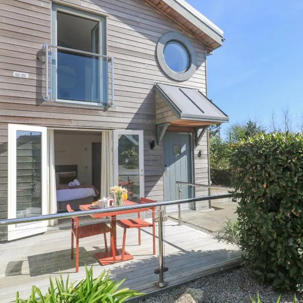 Azure Retreat at Una，位于圣艾夫斯的酒店