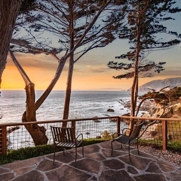 Entire Private Coastal Retreat - Spectacular Ocean Views wHot Tub，位于蒙塔拉的酒店