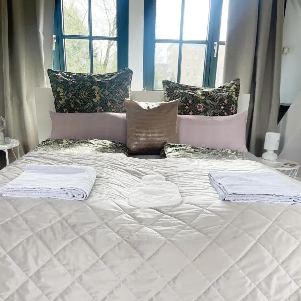 Charmante Wohnung im Hinterhof，位于新基兴-弗卢因的酒店