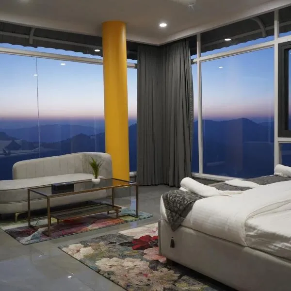 The Uptown Kingdom Luxury Homestay Near By Mukteshwar Temple，位于穆克缇斯瓦的酒店