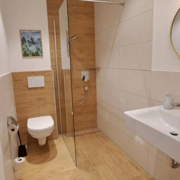 Backerwirt - Wohnen und Schlafen，位于Welden的酒店