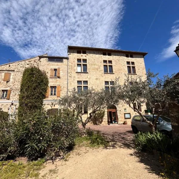 auberge des trois ami-es，位于维扎克的酒店