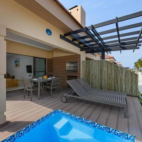 Beachfront Luxury Villa - Private Pool & Sunset Views，位于普拉伊拉多比莱尼的酒店